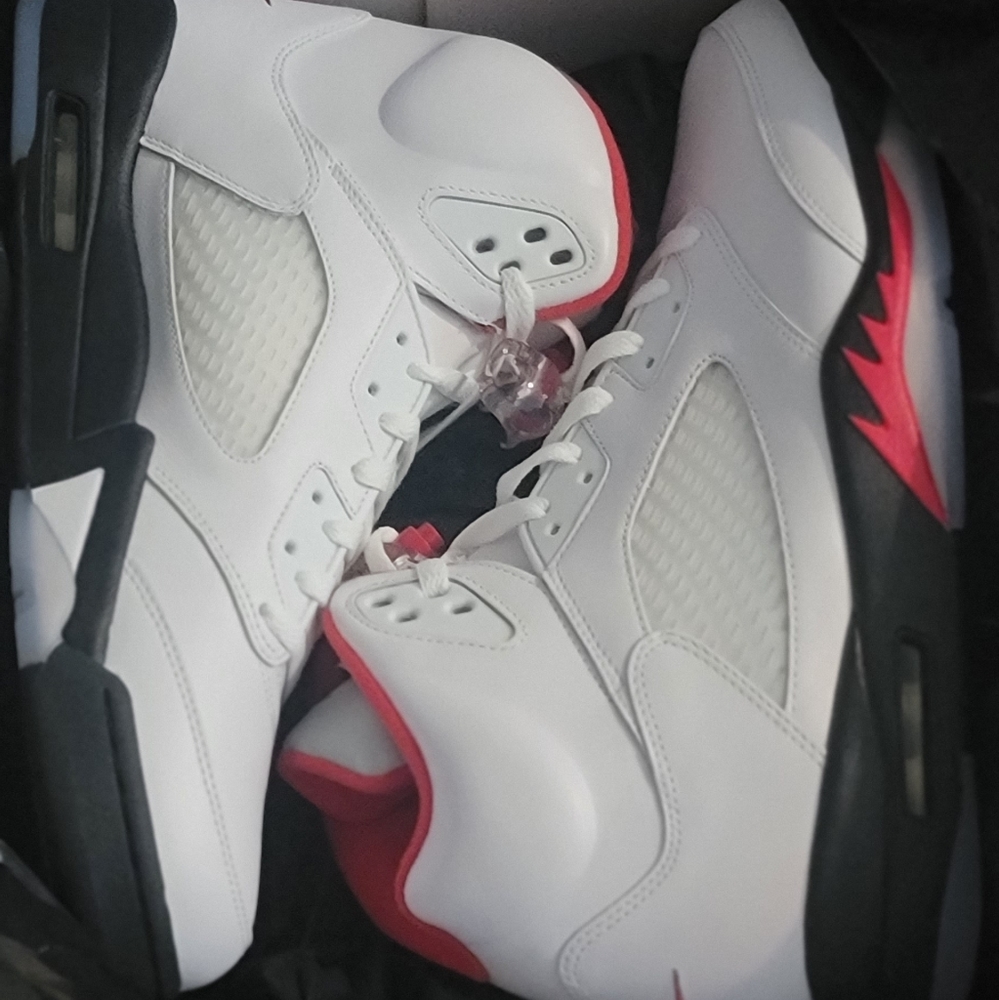 Air Jordan 5 "Fire Red"